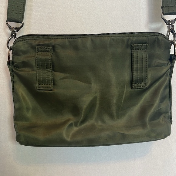 Lug Olive Green/Bouquet Black Color Blocked Quilted Convertible Crossbody RFID - Picture 5 of 14